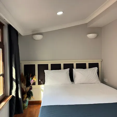 公寓 Perahomes View Wooden Flat