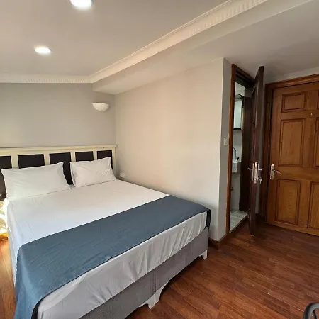Perahomes View Wooden Flat * Istambul